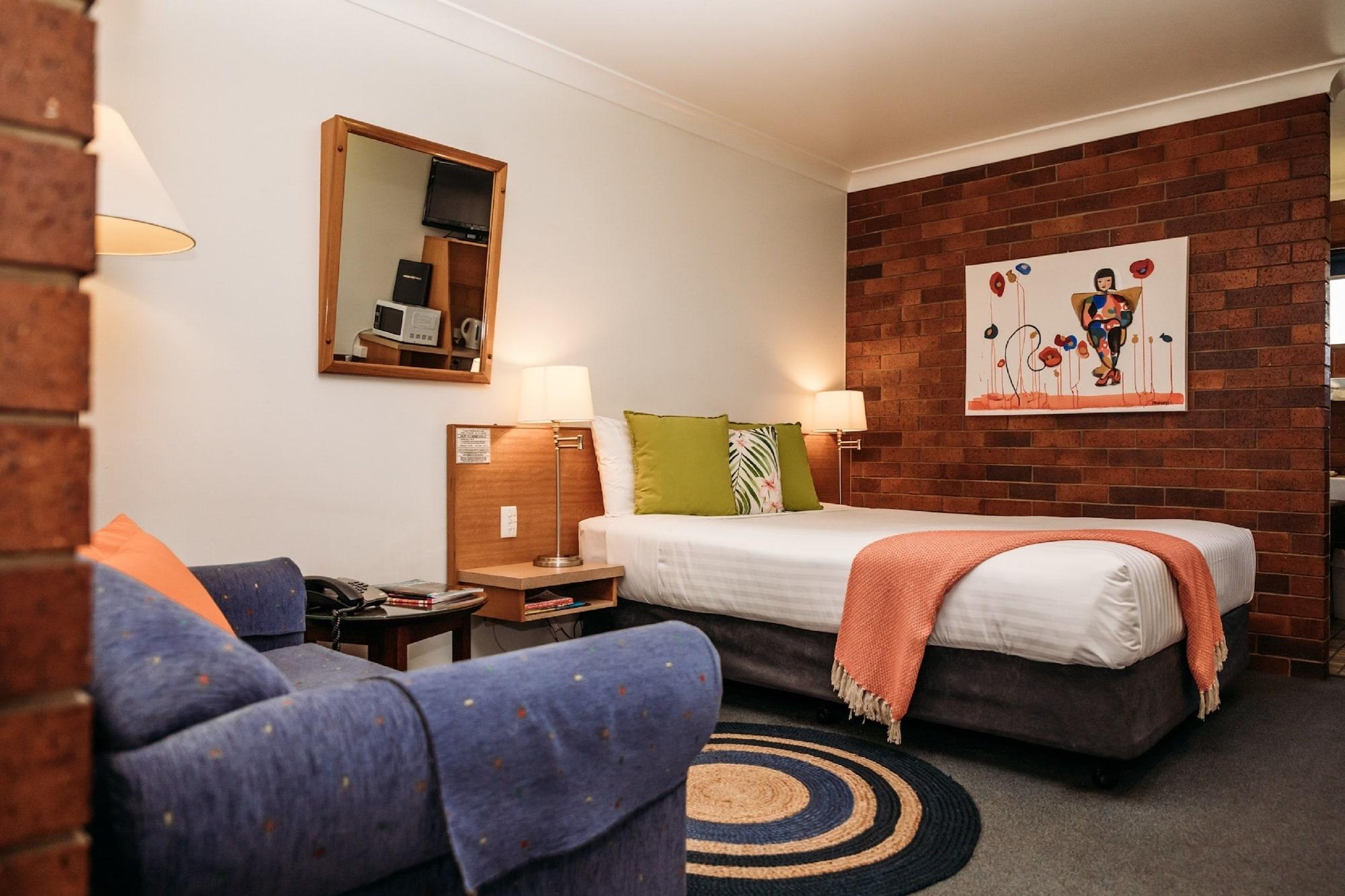 Country Pathfinder Motor Inn Dalby Bagian luar foto